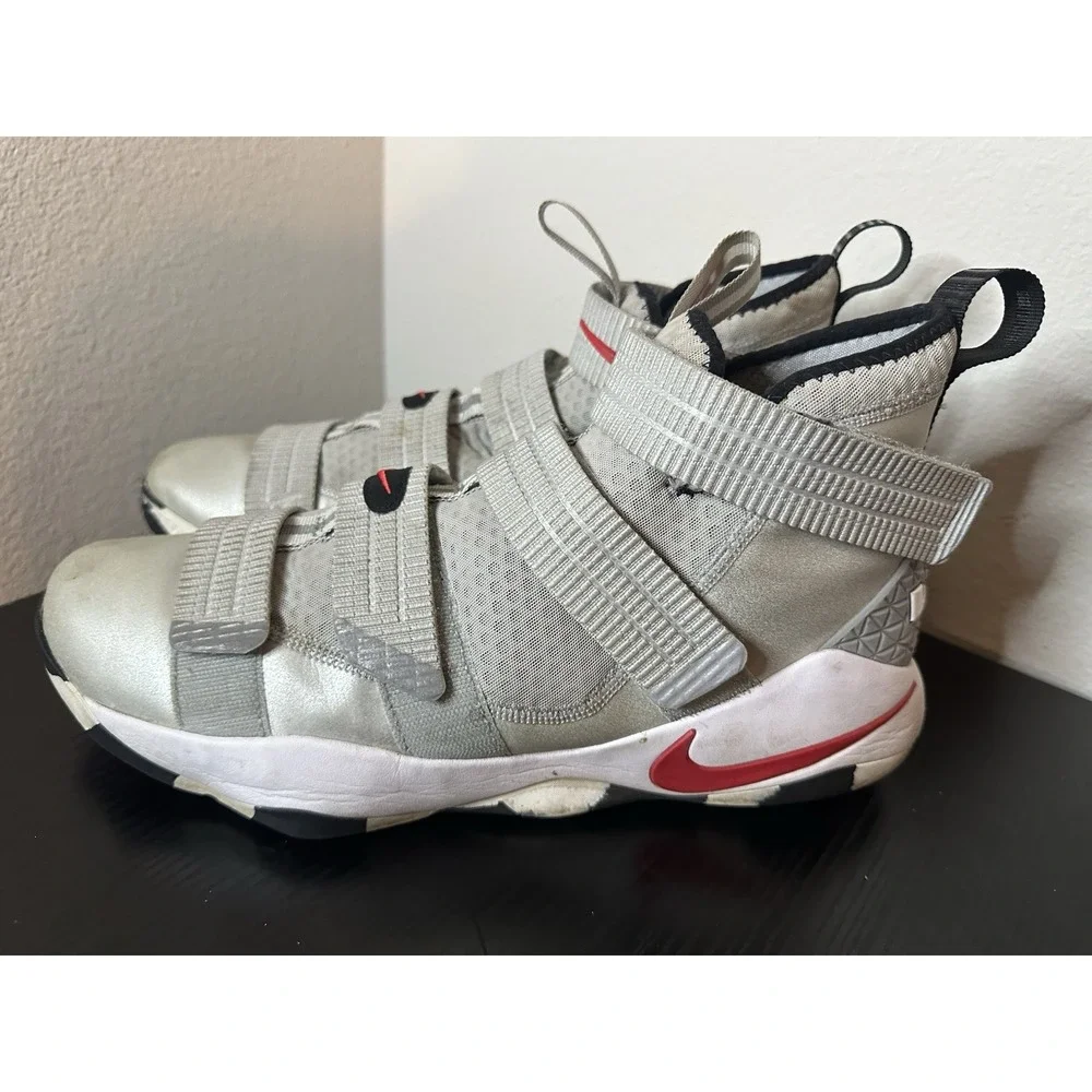 Nike‎ LeBron James Soldier 11 Silver Bullet Red Men Size 13 Basketball Shoes